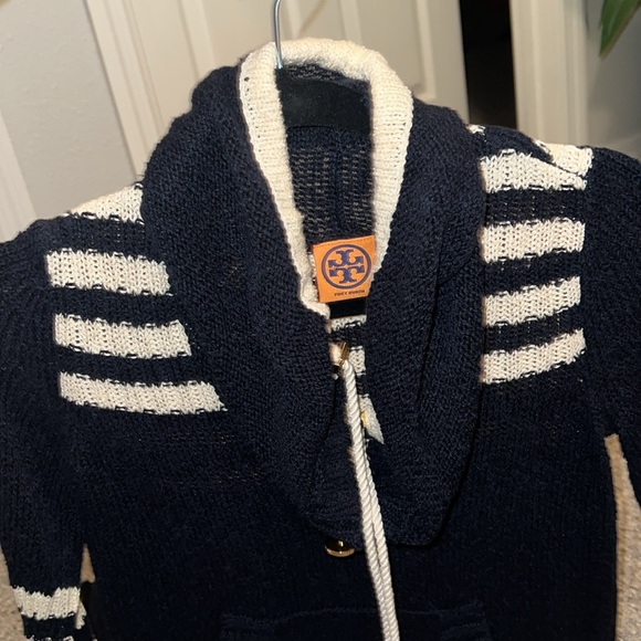 Tory Burch sweater too. Xs - Picture 8 of 13